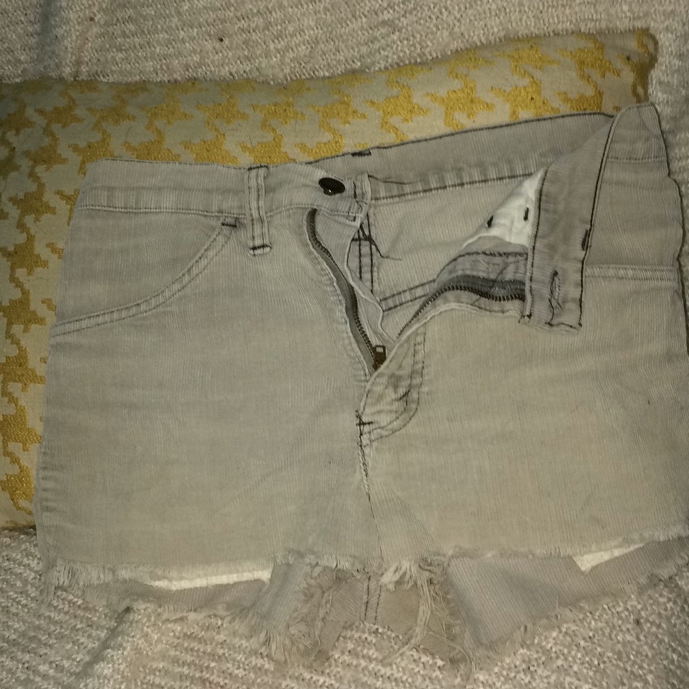 Grey Levi’s Shorts